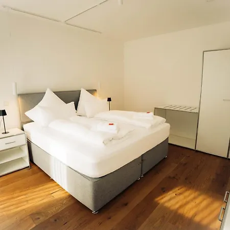 Hotel Altes Kelterhaus&plein By Markus Plein