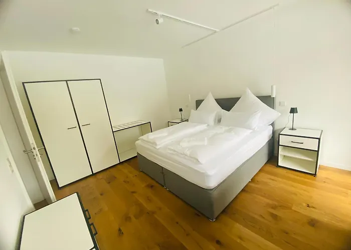 Hotel Altes Kelterhaus&plein By Markus Plein Wintrich