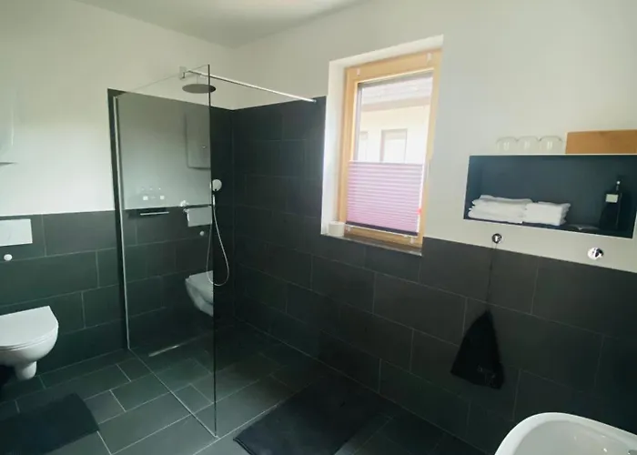 Hotel Altes Kelterhaus&plein By Markus Plein Wintrich